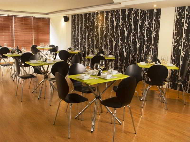 Hotel L'Etoile Javeriana Богота Екстериор снимка