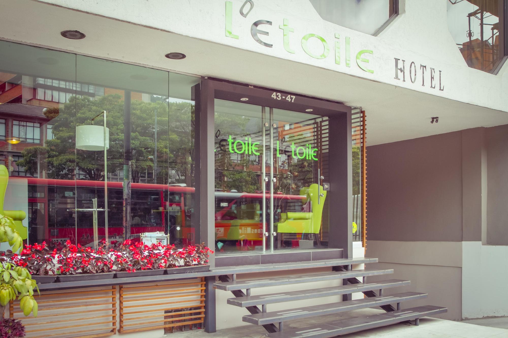 Hotel L'Etoile Javeriana Богота Екстериор снимка