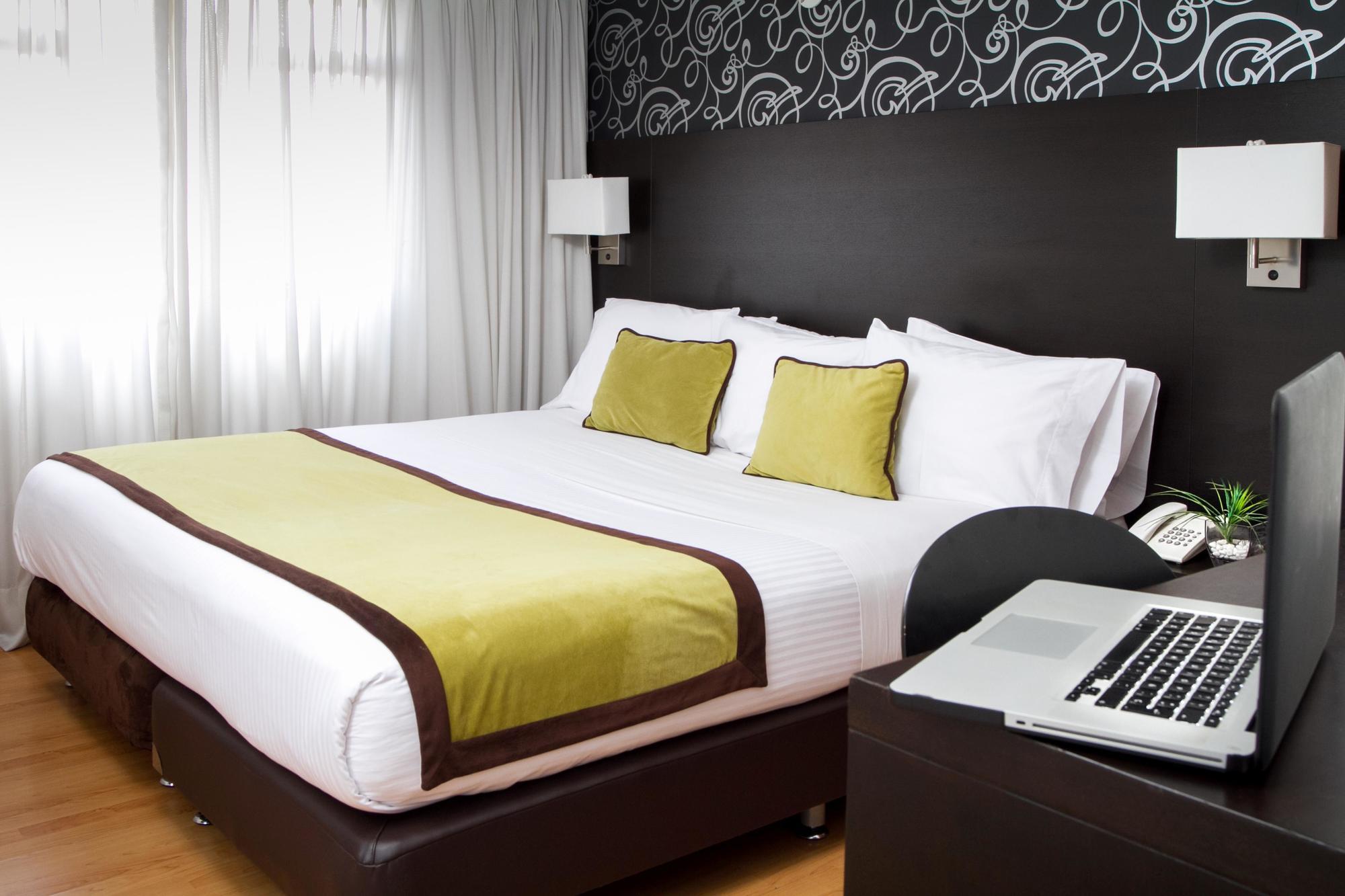 Hotel L'Etoile Javeriana Богота Екстериор снимка