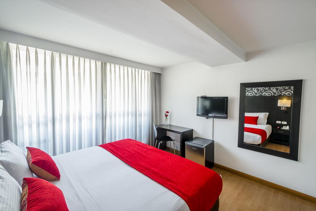 Hotel L'Etoile Javeriana Богота Екстериор снимка